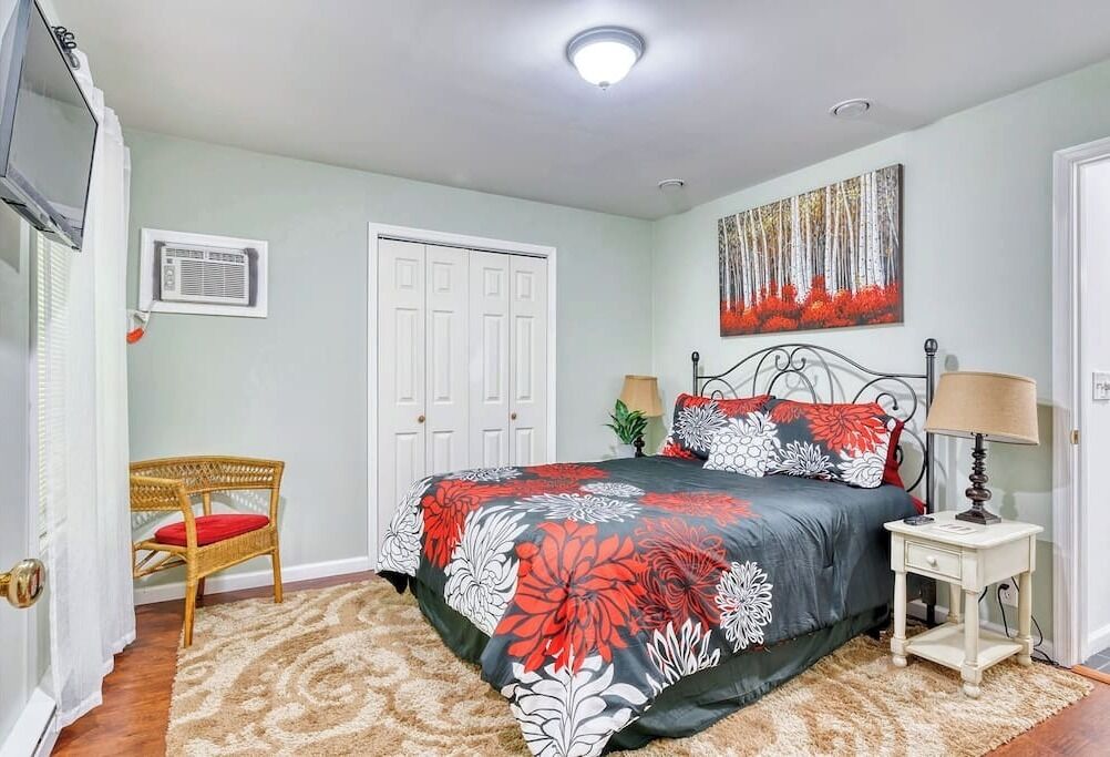 5 chambres, coffre-fort, bureau, fer et planche à repasser