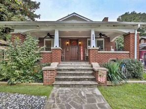 Unclassified image, 2 of 26, button