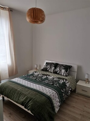 3 bedrooms, desk, WiFi, bed sheets - Newly renovated cottage close to the sea (Fécamp)