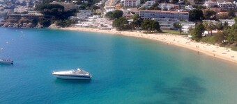 BEAUTIFUL MODERN APARTMENT / SWIMMING POOL / 100 M BEACH ROSES SANTA MARGARITA