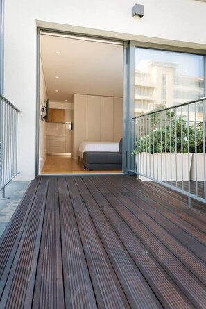 1 bedroom, iron/ironing board, WiFi, bed sheets - Bom jardim - Superior Studio with Terrace #2.1 (Porto)