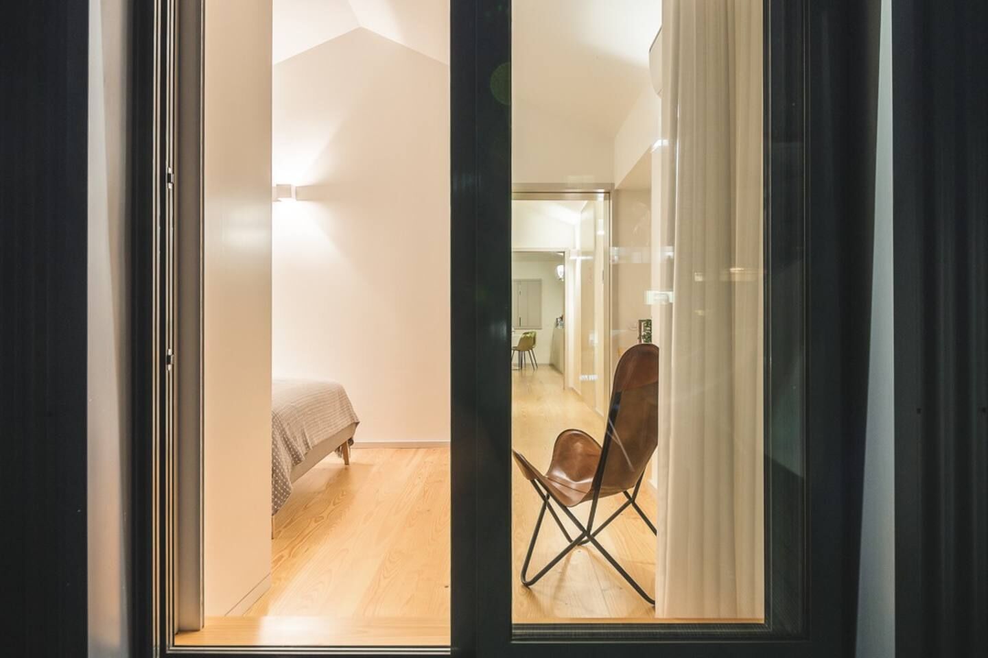 1 habitación, tabla de planchar con plancha, cuna de viaje y wifi 