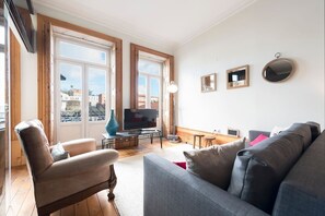 TV, offices - DA'Home - Fontainhas Design Flat (Porto)