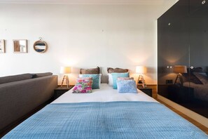 Iron/ironing board, WiFi, bed sheets - DA'Home - Fontainhas Design Flat (Porto)