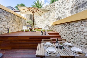 屋外ダイニングエリア