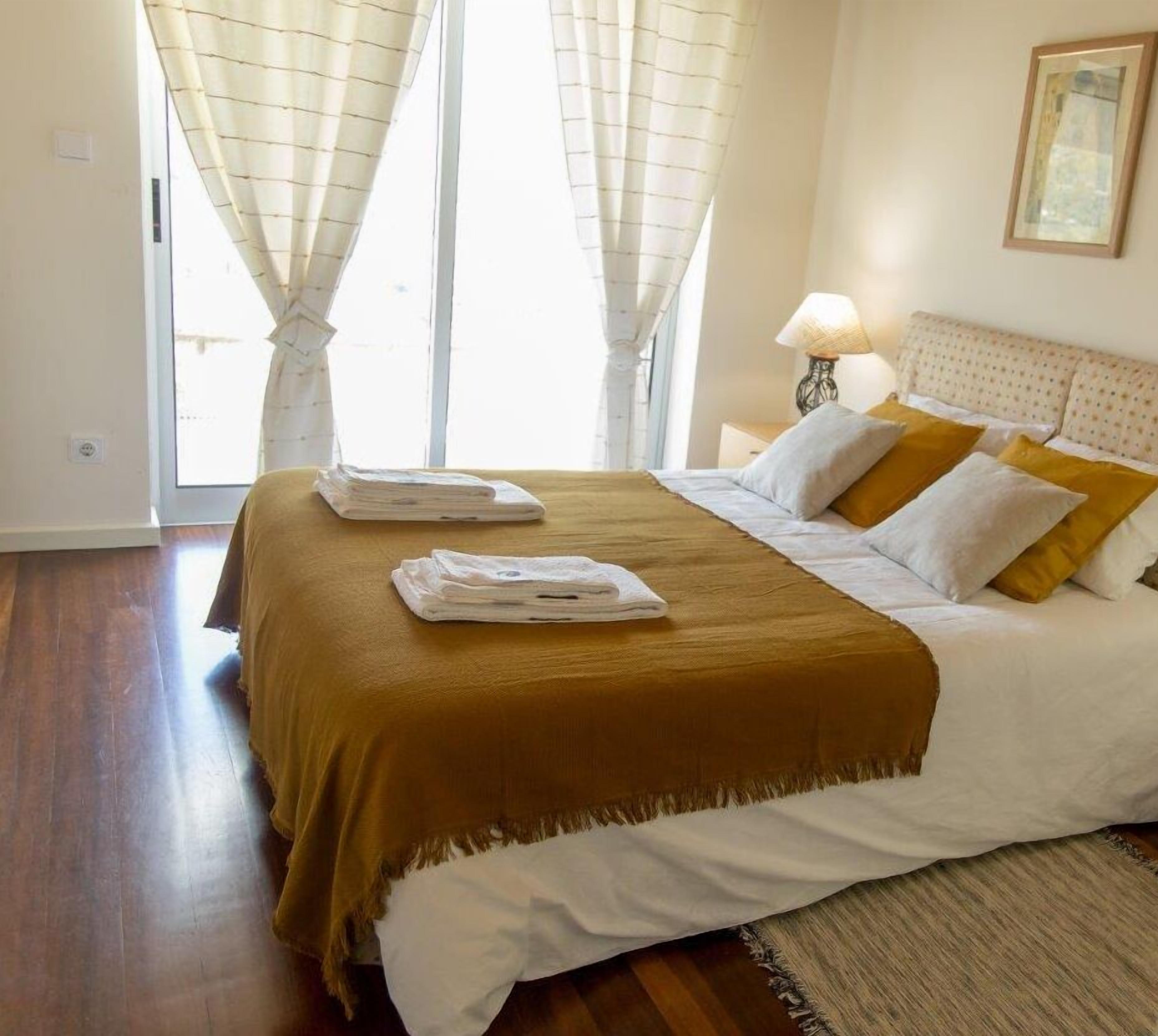 3 quartos, ferros/tábuas de passar roupa, berço de viagem, Wi-Fi