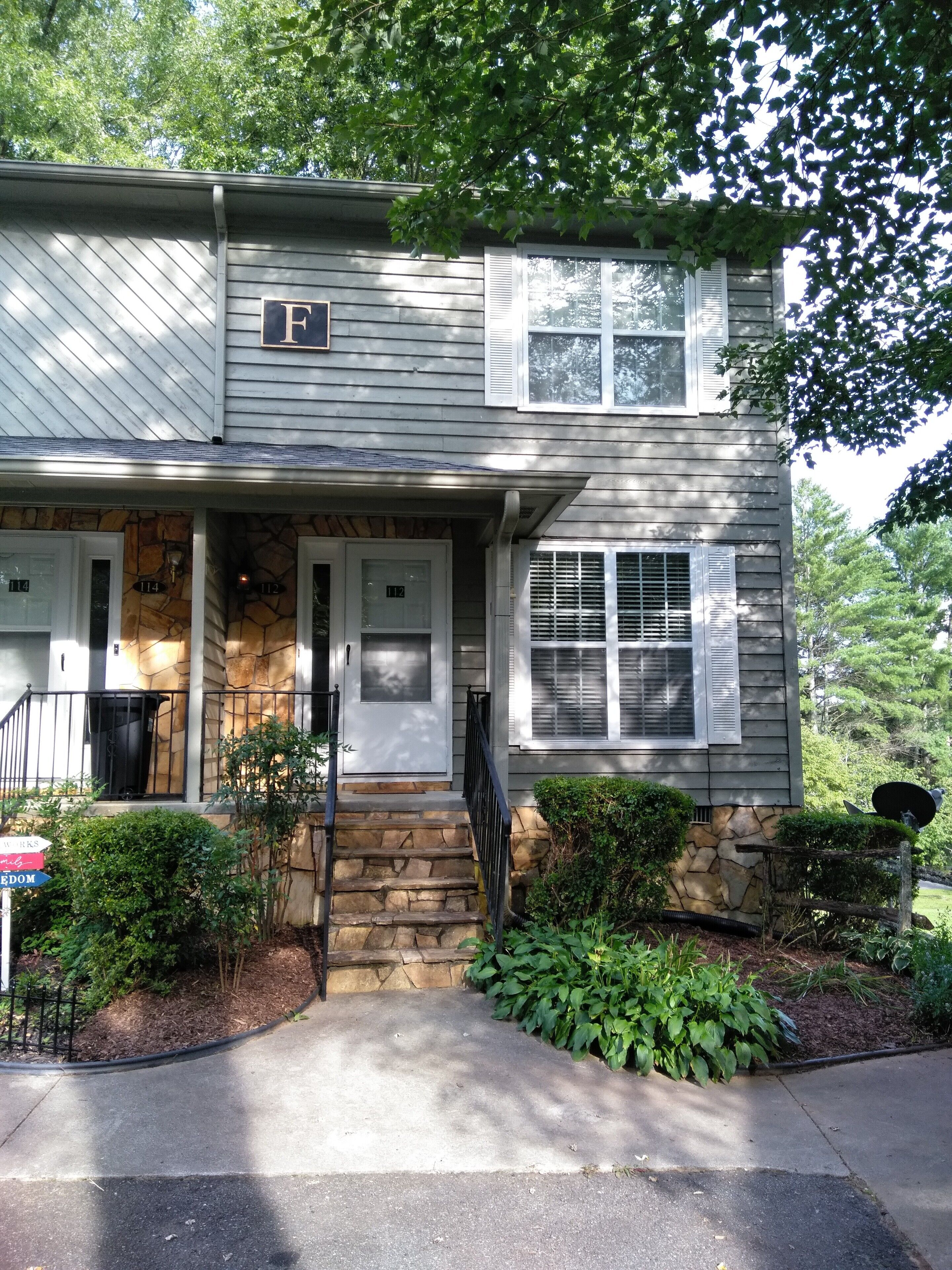 Holidays are over!!! Come relax and unwind at Magnificent Views in Murphy!!!