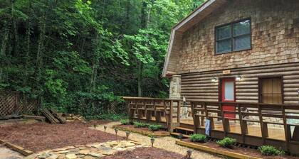 Honey Bear Hideaway spacious private intown pets