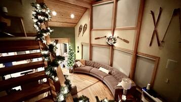 Smart TV, books, stereo