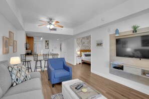 Smart TV, tavolo da calcetto, tavolo da ping pong