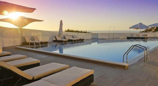 Outdoor pool - Praia del Rey 3 Bedroom Villa (Obidos)