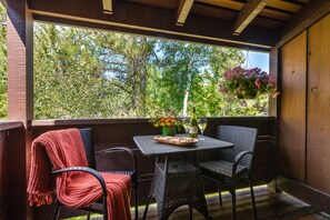 تناول الطعام بالخارج