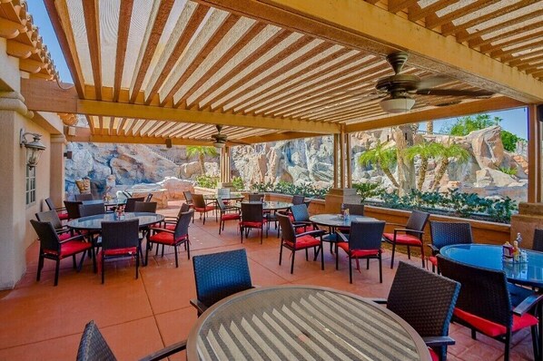Outdoor dining - Heated Pool & Spa No Charge. Across The Street From Coachella & Stagecoach (Indio)