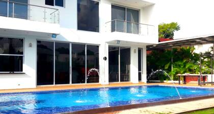 Casa Piscina Privada el Peñon
