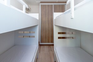 Apartment, Meerblick | 3 Schlafzimmer, kostenloses WLAN
