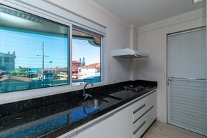 Private kitchen - Aluguel Apartamento 3 quartos vista mar (Bombinhas)