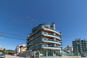 Exterior - Aluguel Apartamento 3 quartos vista mar (Bombinhas)