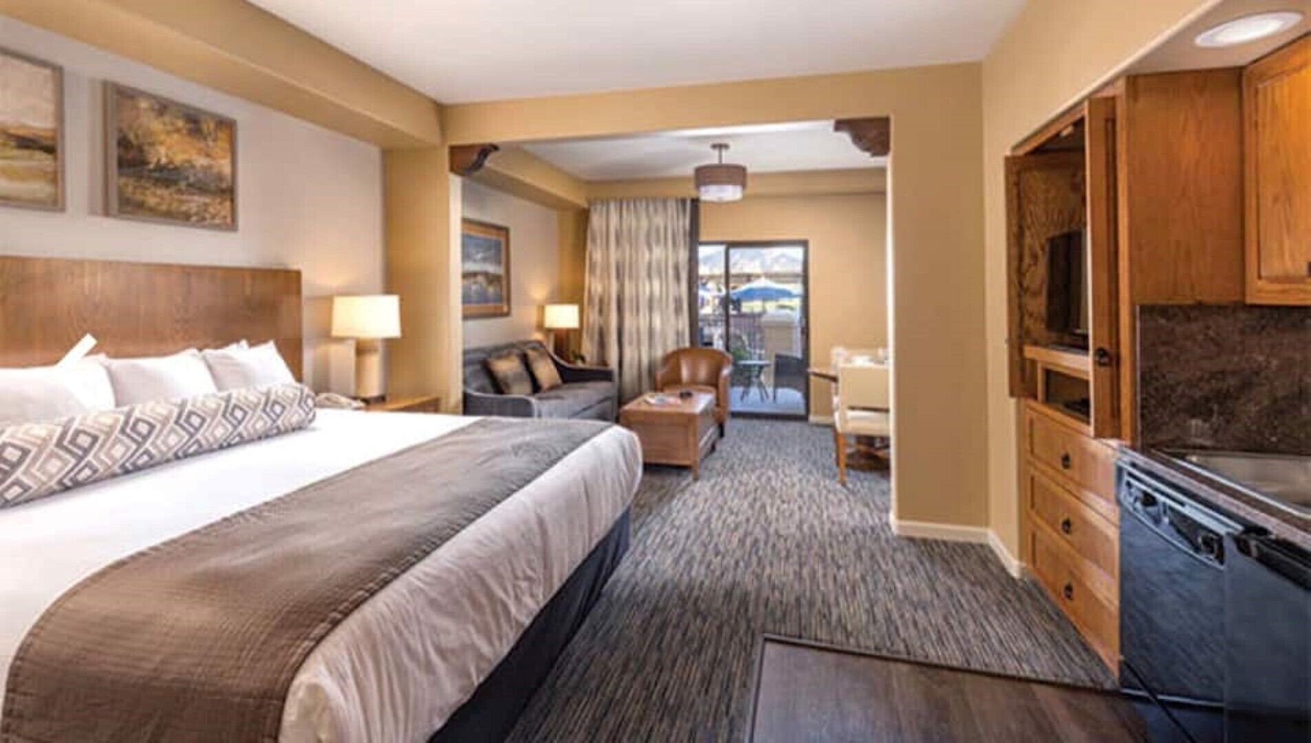 Comfy Studio Suite at Legacy Golf Resort
