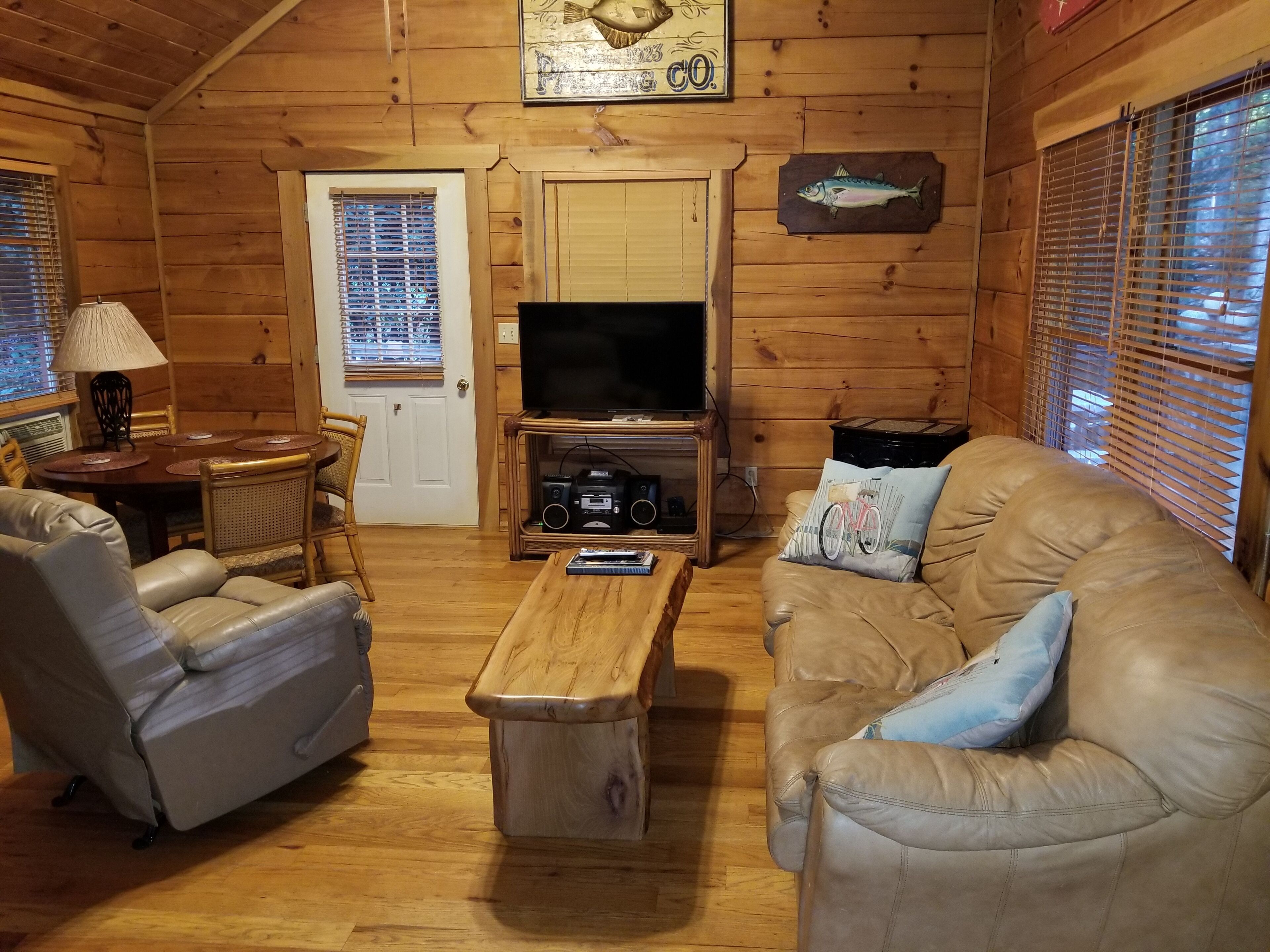 Moose Crossing Cabin 3