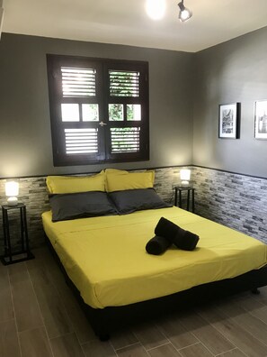 1 chambre, fer et planche à repasser, Wi-Fi gratuit, draps fournis