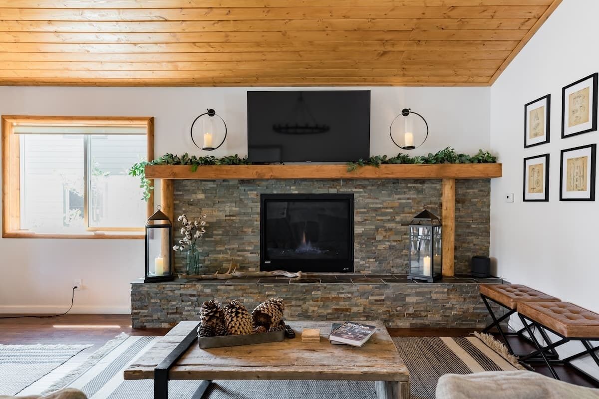 3-Level Modern Mountain Retreat With A View