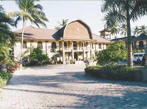 Exterior - Puri Saron Senggigi Beach Hotel (Senggigi)
