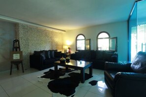 Living room - Ocean View (Pangaio)