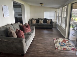 Smart TV, mesa de pingue-pongue