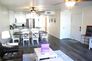 Private kitchen - Villa Knight - 8704 Knightsbridge by Fairytale VR (Kissimmee)