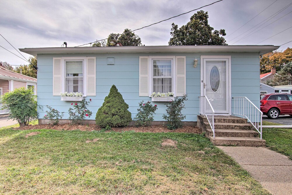 Cottage w/Yard, Walk to Historic Attractions!