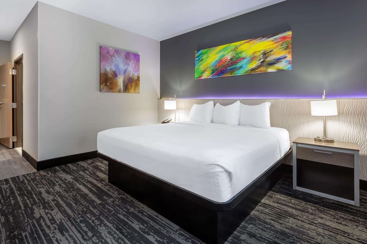 1 chambre, literie de qualité supérieure, surmatelas