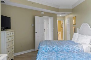 3 bedrooms, iron/ironing board, free WiFi, bed sheets - Beachside Luxury Villa, Pool & Spa, on Hilton Head (Hilton Head Island)
