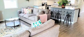 Peaceful park-like Getaway- NO cleaning fee!