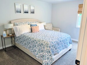 3 bedrooms, desk, iron/ironing board, free WiFi - Peaceful park-like Getaway (Richland)