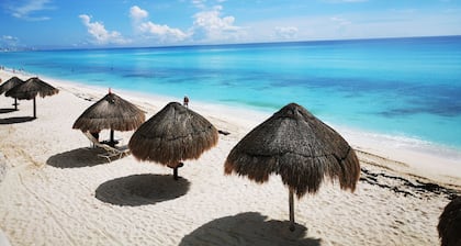 Lovely Beachfront Estudio in Hotel Zone