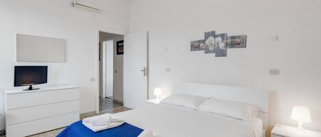 1 bedroom, iron/ironing board, WiFi