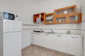 Microwave, stovetop, toaster