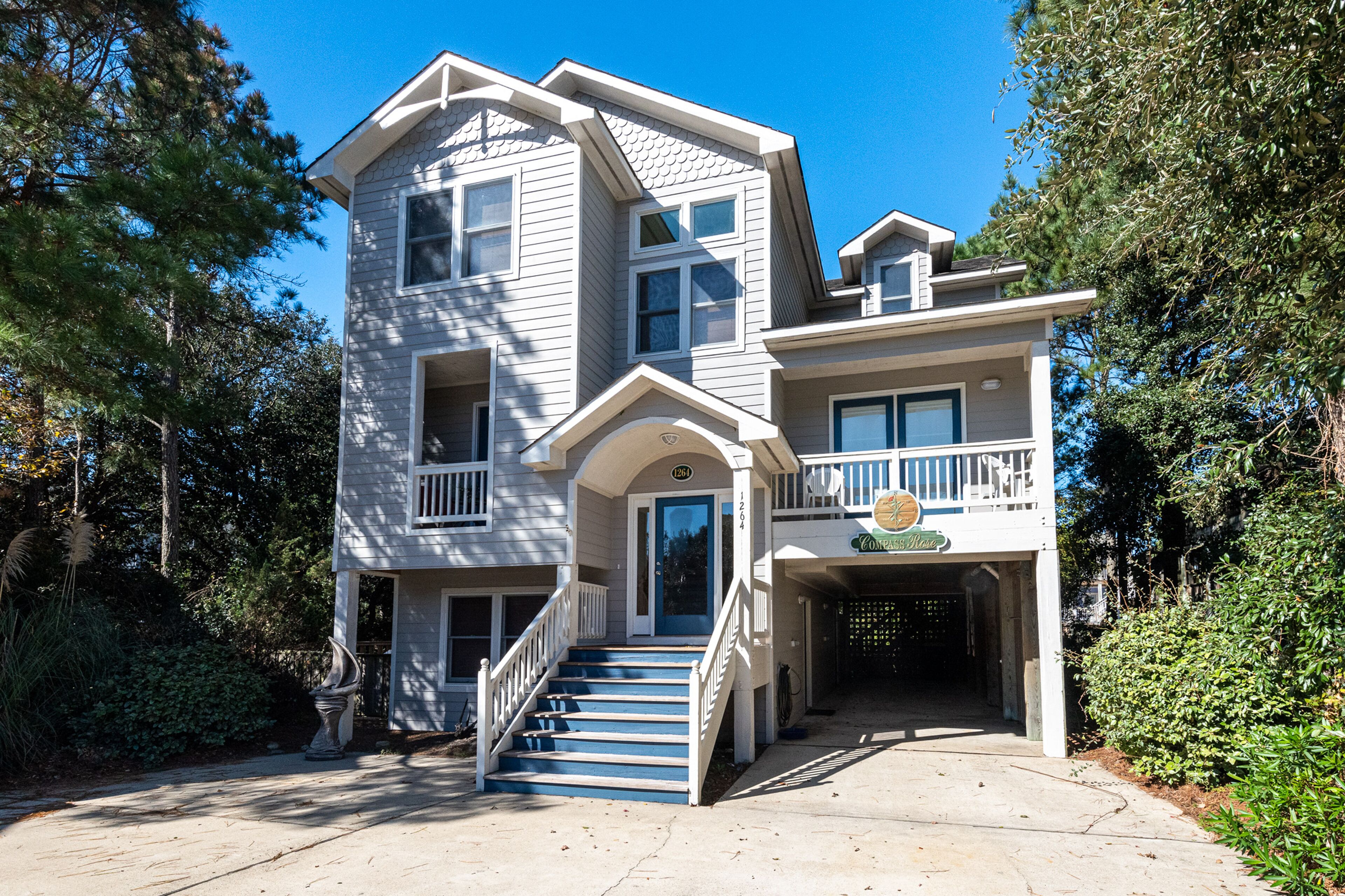 Soundside charmer with private pool, private hot tub, beach access, & gym