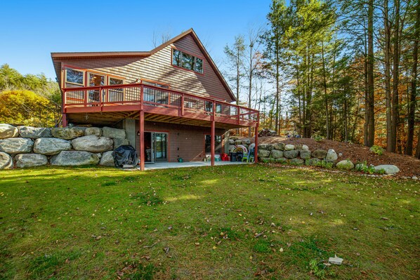 Exterior - Gorgeous Lakefront Home with a Fire Pit, Two Living Areas, and a Sunroom (Chestertown)