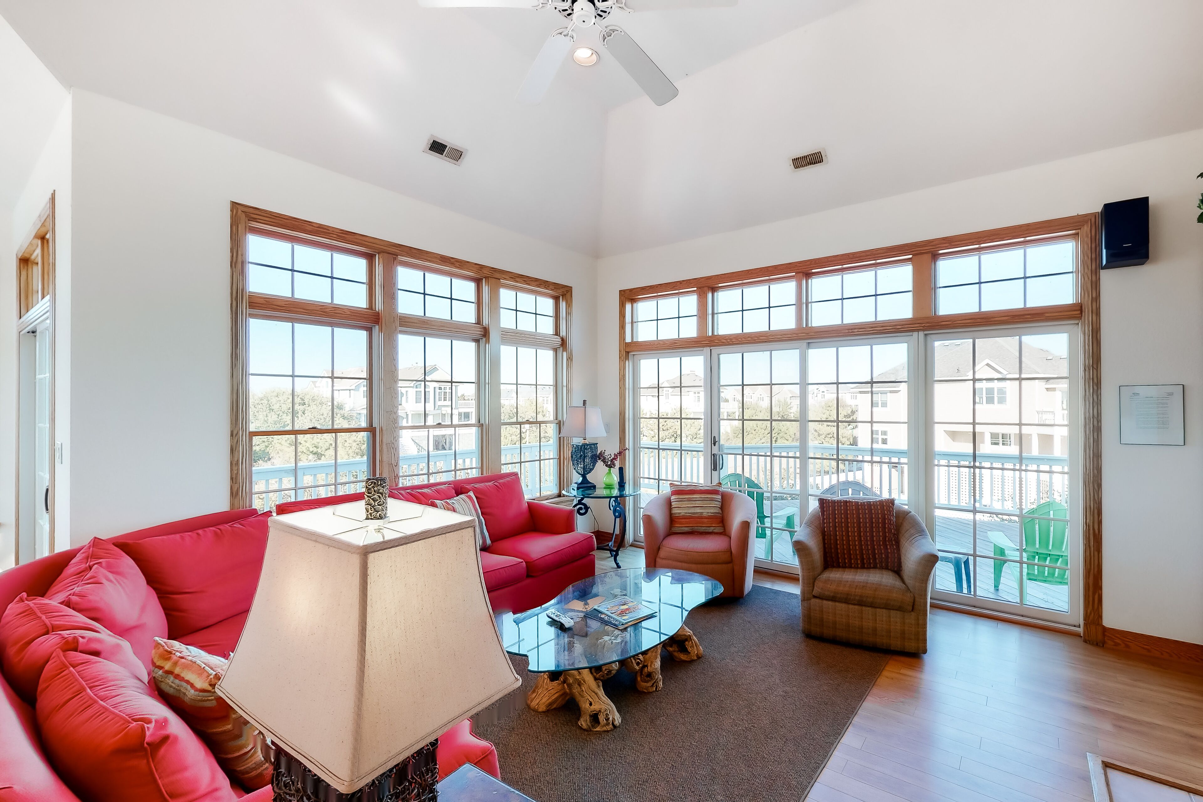 Spacious oceanside home in a great location w/ private pool, hot tub, & rec room