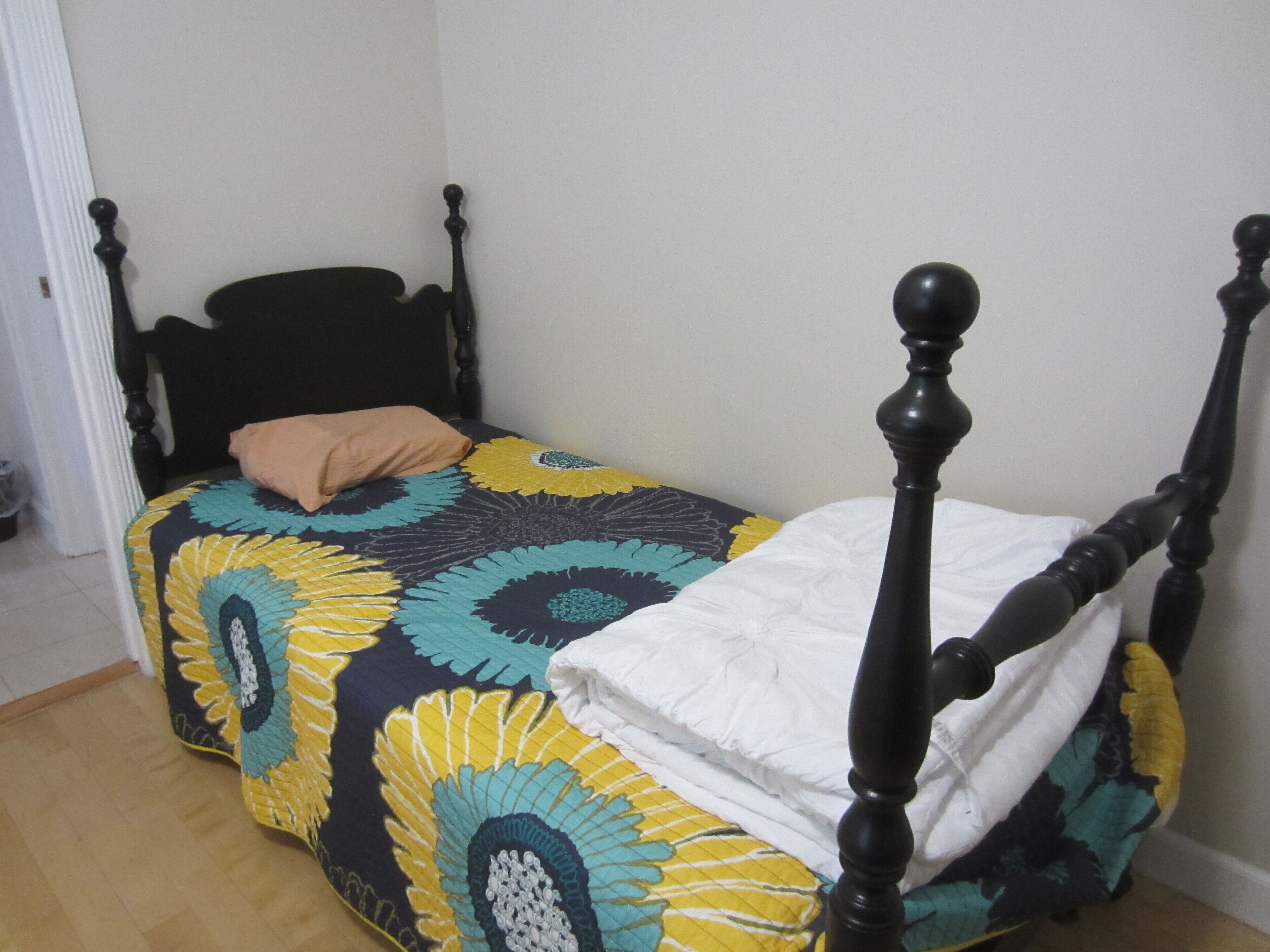 Close to UC Berkeley 2 bedroom with Wifi and Laundry