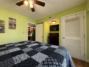 1 bedroom, desk, iron/ironing board, free WiFi