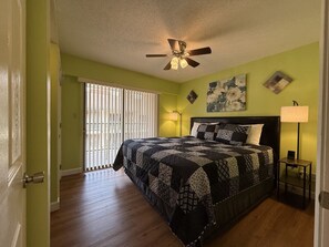 1 Schlafzimmer, Schreibtisch, Bügeleisen/Bügelbrett, kostenloses WLAN