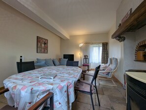 2 chambres, Wi-Fi gratuit, draps fournis