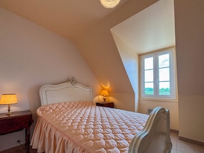 4 bedrooms, free WiFi