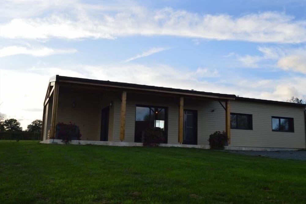 Gite Pouligny-Saint-Martin, 3 bedrooms, 8 persons