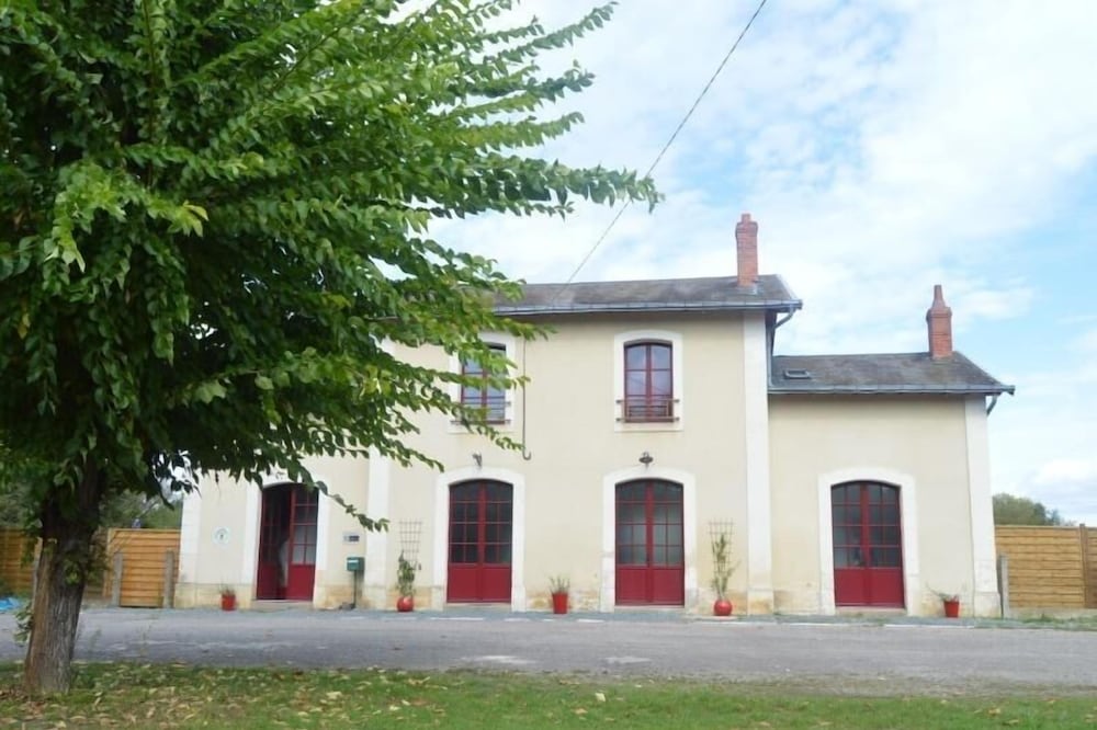 Gite Mers-sur-Indre, 4 bedrooms, 13 persons