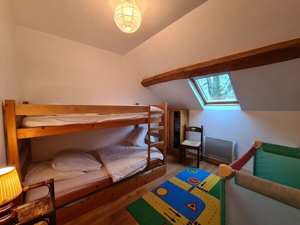 4 bedrooms, free WiFi