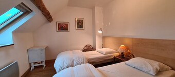 Renovated farm in peaceful setting with internet and large outdoor area