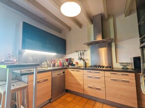 Refrigerador, microondas y lavavajillas 